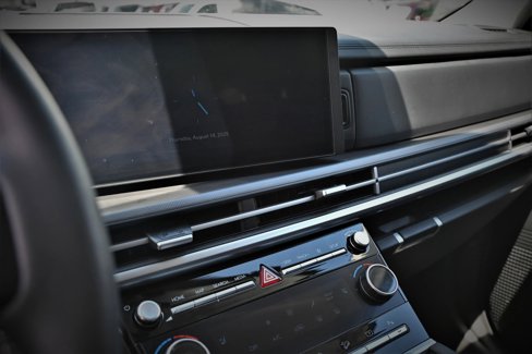 Used 2025 Hyundai Santa Fe SEL image 13