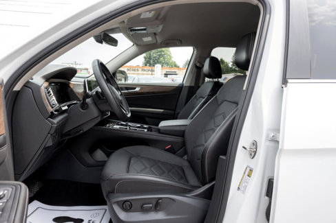Used 2024 Volkswagen Atlas SE image 13