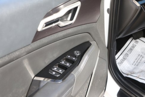 Used 2023 Kia Sportage EX image 11