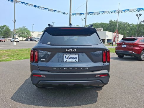 Used 2022 Kia Sorento S image 29