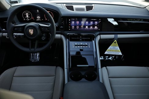 New 2026 Porsche Panamera 4 image 29
