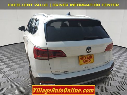 Used 2022 Volkswagen Taos SEL image 11