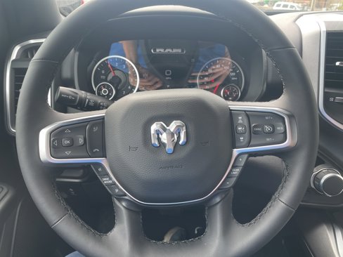 New 2026 RAM 1500 4x4 Crew Cab image 23