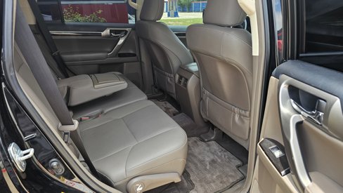 Used 2019 Lexus GX 460 w/ Navigation Package image 29