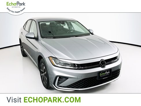 Used 2025 Volkswagen Jetta S image 1