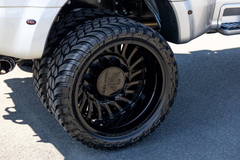 Used 2024 Ford F450 Limited w/ FX4 Off-Road Package image 21