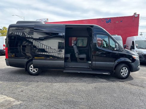 Used 2021 Mercedes-Benz Sprinter 2500 image 20