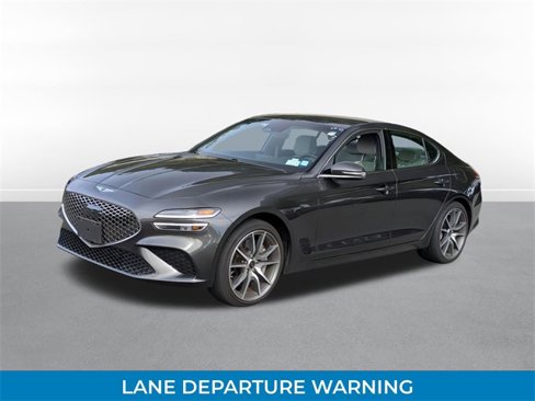 Used 2024 Genesis G70 2.5T image 8