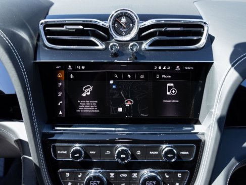 New 2025 Bentley Bentayga image 32