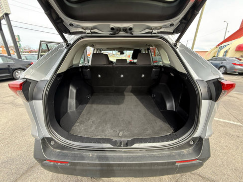 Used 2019 Toyota RAV4 XLE w/ Convenience Package image 17
