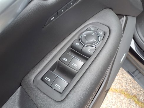 Used 2024 Cadillac XT5 Premium Luxury w/ LPO, Floor Liner Package image 15