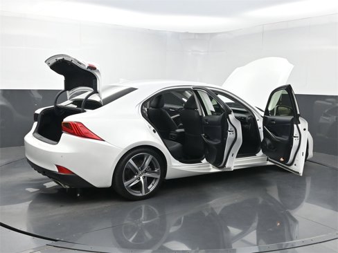 Used 2019 Lexus IS 300 image 39