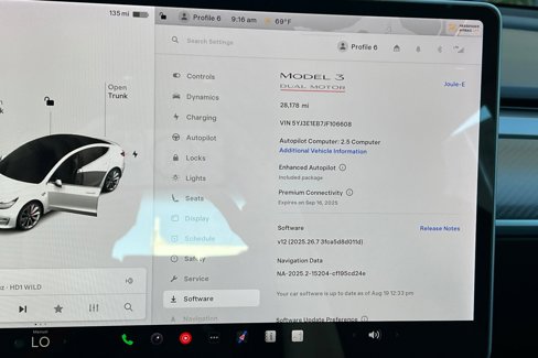 Used 2018 Tesla Model 3 Performance image 27