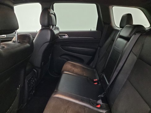 Used 2019 Jeep Grand Cherokee Altitude image 18