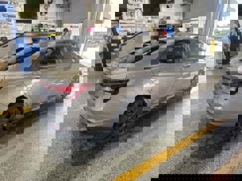 Used 2023 Hyundai Elantra SEL image 3
