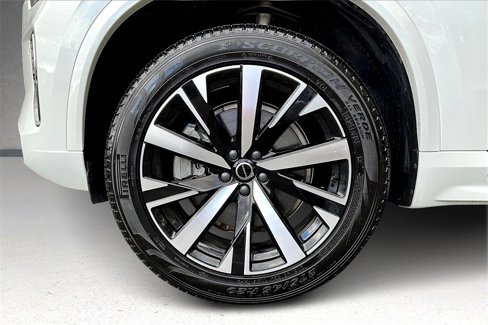 Certified 2025 Volvo XC90 B5 Core w/ Climate Package image 28