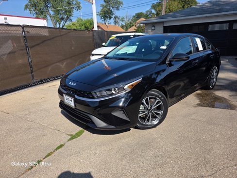 Certified 2024 Kia Forte LXS image 1
