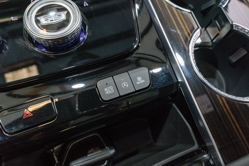 Used 2025 Cadillac Escalade Premium Luxury image 30