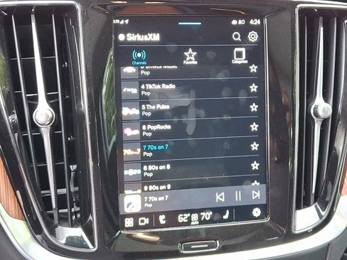Used 2025 Volvo S60 B5 Plus image 23
