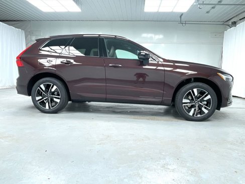 New 2026 Volvo XC60 B5 Core w/ Protection Package Premier image 2