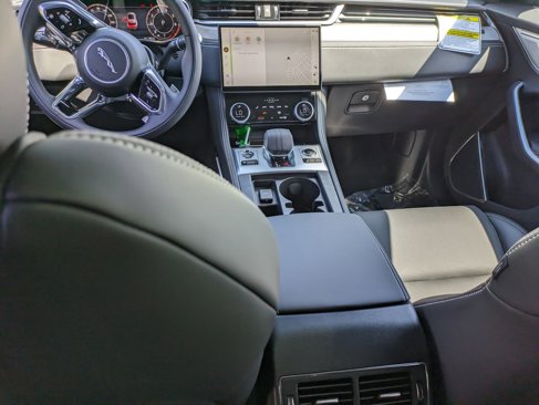 New 2026 Jaguar F-PACE R-Dynamic S image 23