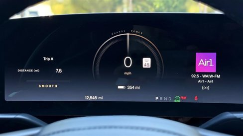 Used 2024 Lucid Air Touring image 21
