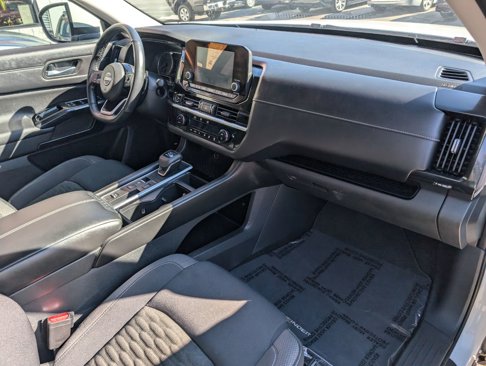 Used 2022 Nissan Pathfinder SV image 13