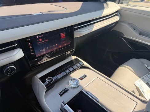 New 2025 Lincoln Navigator Reserve image 26