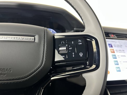 New 2026 Land Rover Range Rover Velar Dynamic SE image 21