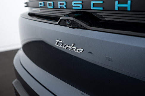 New 2025 Porsche Macan Turbo Electric image 15