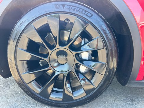 Used 2021 Tesla Model Y Long Range image 36