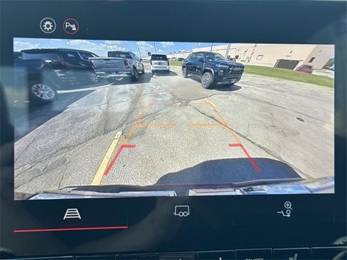 New 2025 GMC Canyon AT4 image 17