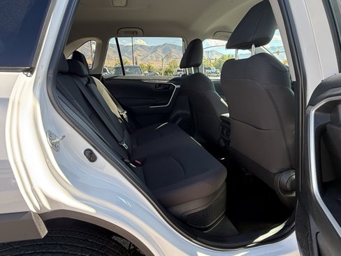 Used 2024 Toyota RAV4 LE image 10