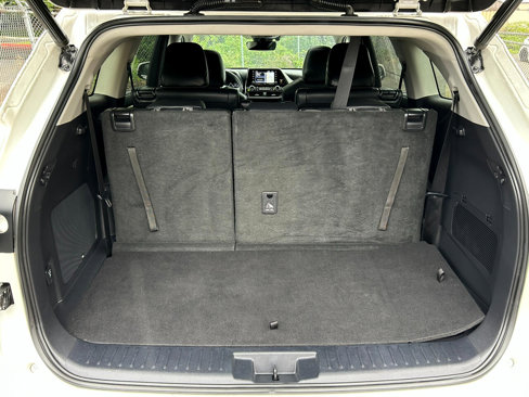 Used 2020 Toyota Highlander Limited image 19