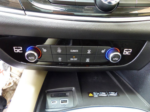 Used 2024 Buick Enclave Essence w/ Sound and Sites Package image 32