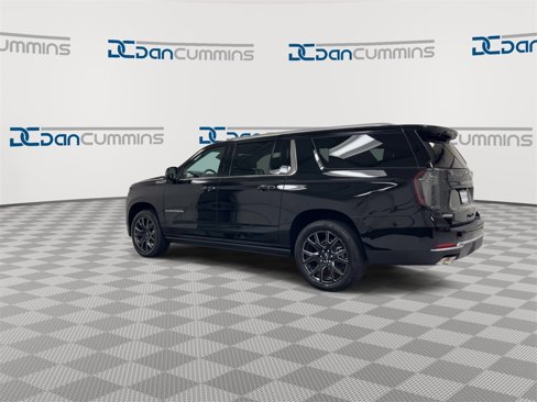 New 2026 Chevrolet Suburban High Country image 6
