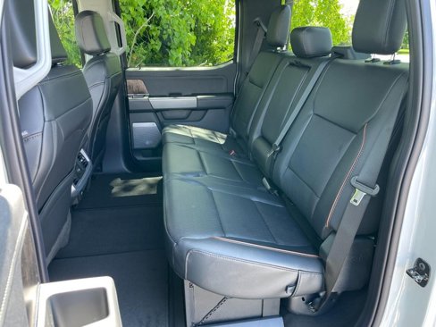 New 2025 Ford F350 Lariat image 16