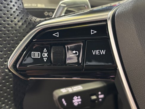 Used 2023 Audi e-tron GT Premium Plus image 41