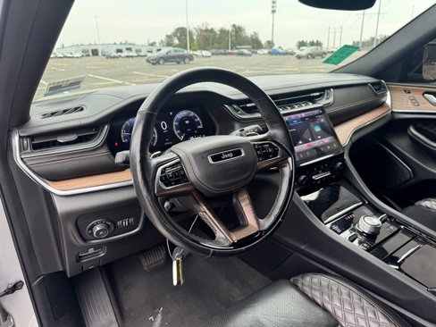 Used 2021 Jeep Grand Cherokee L Summit w/ Luxury Tech Group V image 9