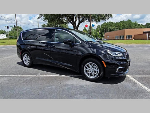 New 2026 Chrysler Pacifica Select image 16