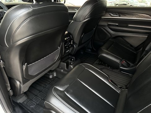 Used 2023 Jeep Grand Cherokee L Limited image 15