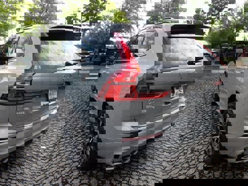 Certified 2024 Volvo XC60 B5 Plus image 7