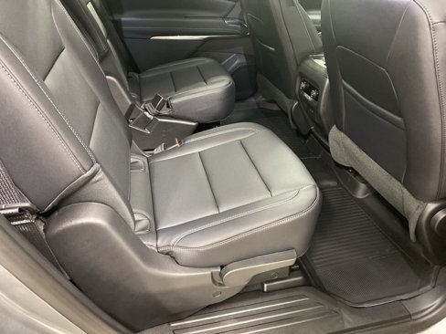 New 2026 Chevrolet Traverse LT w/ LPO, Floor Liner Package image 8