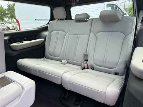 New 2025 Jeep Grand Wagoneer 4WD image 43