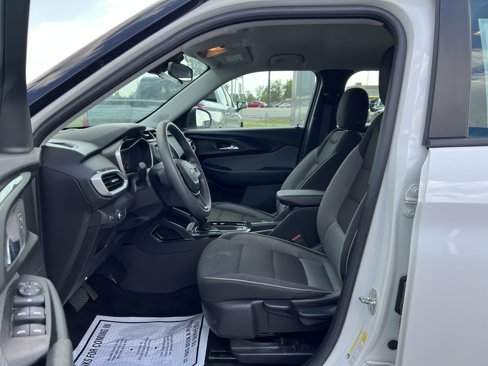 Used 2023 Chevrolet TrailBlazer LS image 8