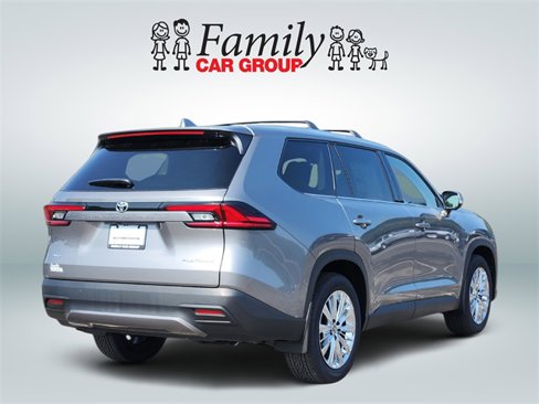 New 2025 Toyota Grand Highlander AWD image 4