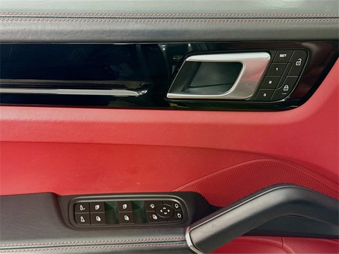 Certified 2023 Porsche Cayenne image 15
