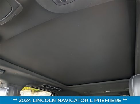 Certified 2024 Lincoln Navigator L 4WD image 25