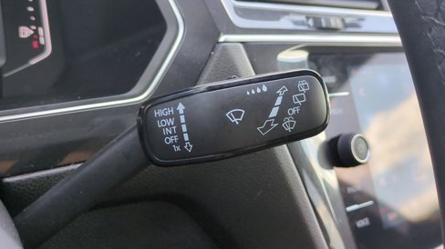 Used 2024 Volkswagen Tiguan SEL R-Line image 25