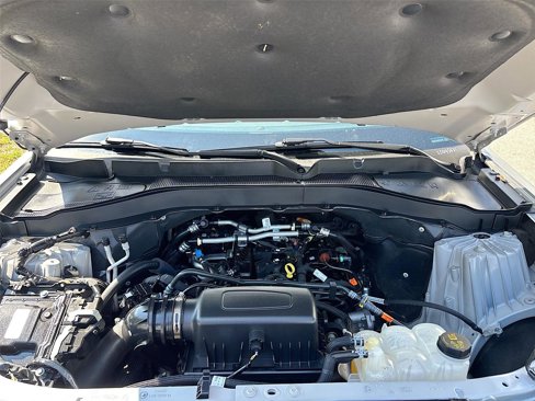 Used 2024 Ford Explorer XLT w/ Equipment Group 202A image 32